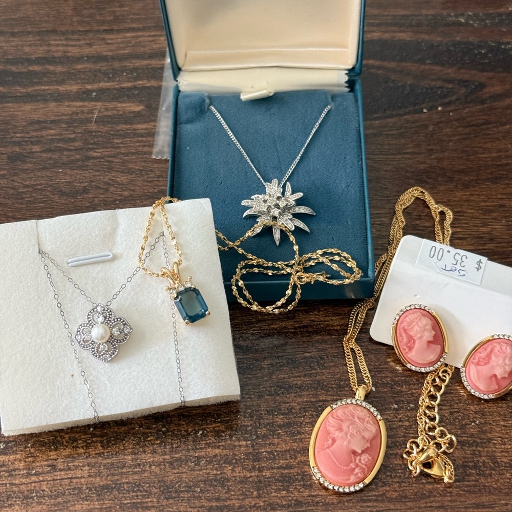 Necklace bundle gemstones cameo